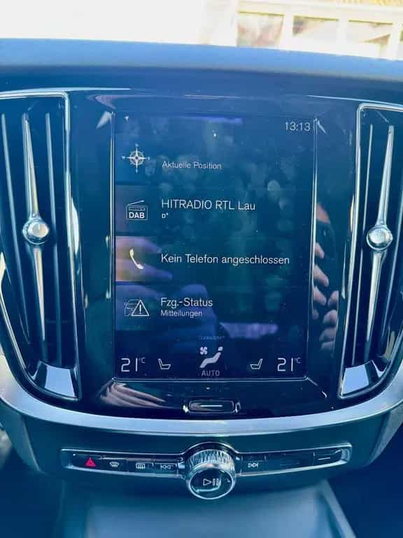 Volvo V60 B4 Diesel Kombi R-Design 8-Gang 01/2022-photo-16