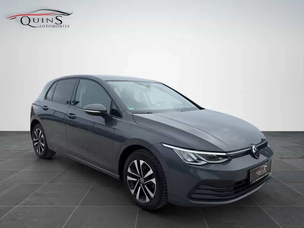 Volkswagen Golf VIII Lim. United 1 Hand Navi MwSt 72500km 05/2021-photo-0