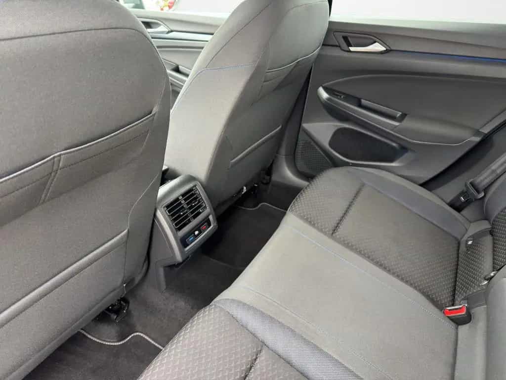 Volkswagen Golf VIII Lim. United 1 Hand Navi MwSt 72500km 05/2021-photo-17
