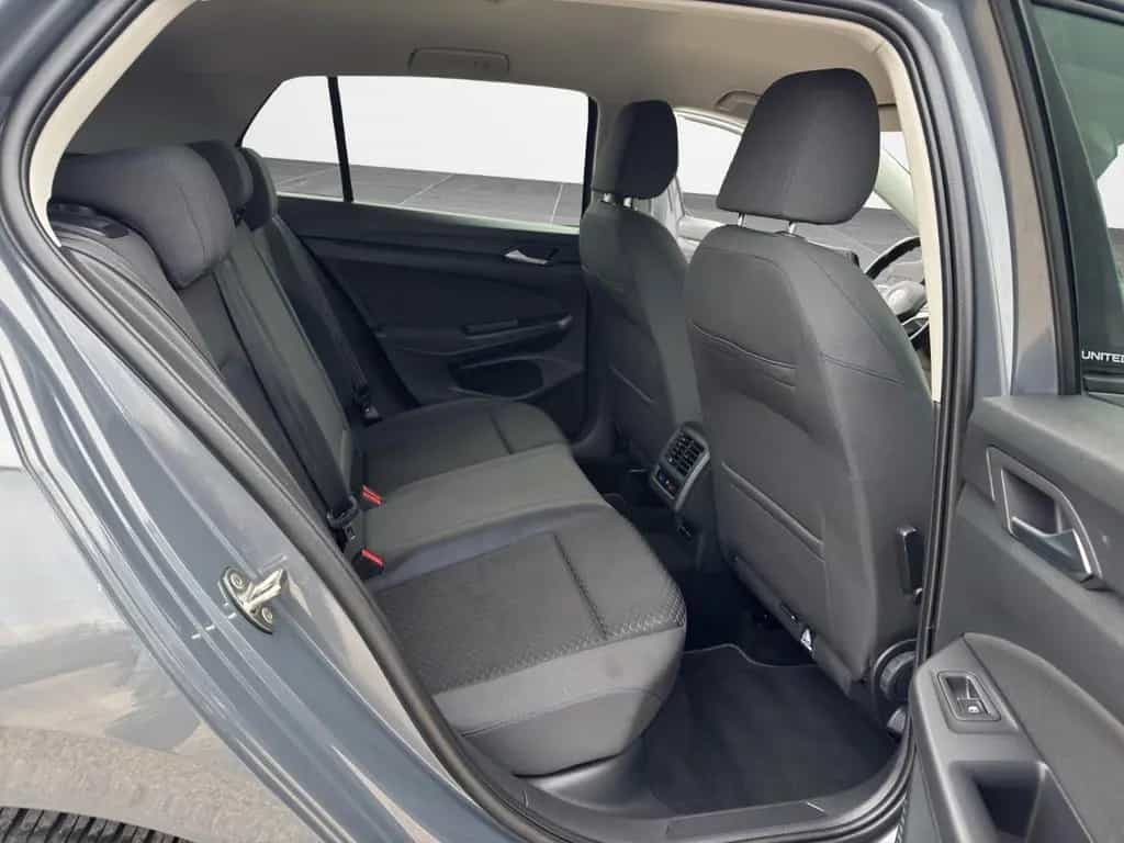 Volkswagen Golf VIII Lim. United 1 Hand Navi MwSt 72500km 05/2021-photo-6