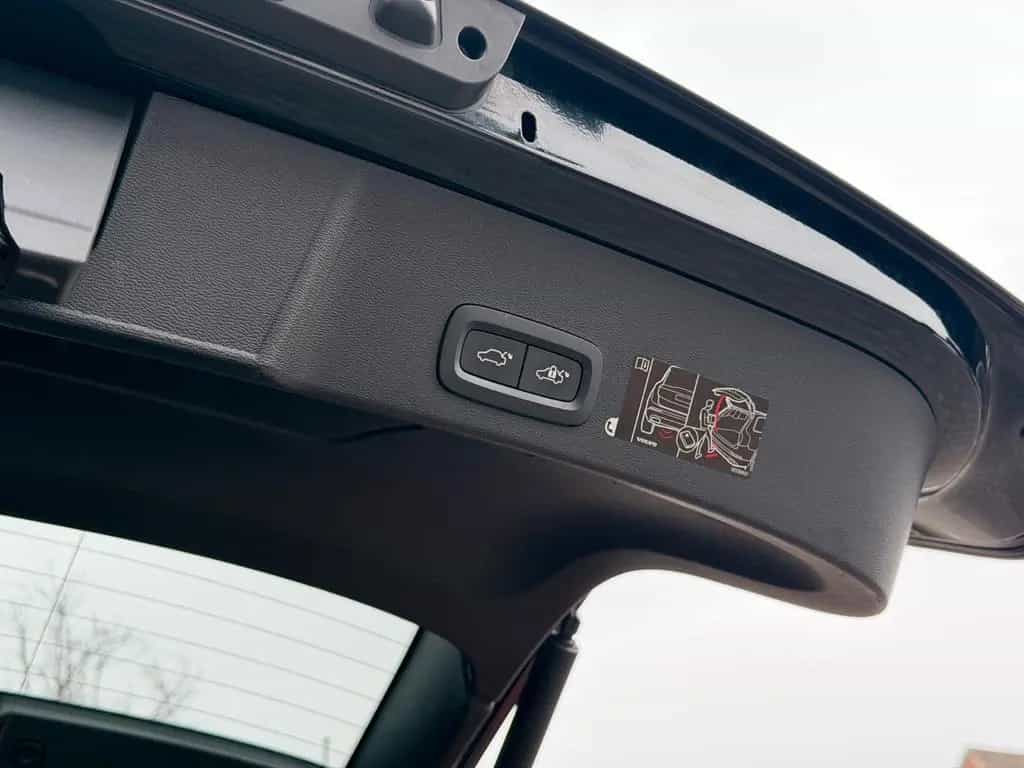 Volvo XC40 Momentum AHK*PANO*LED 12/2018-photo-28