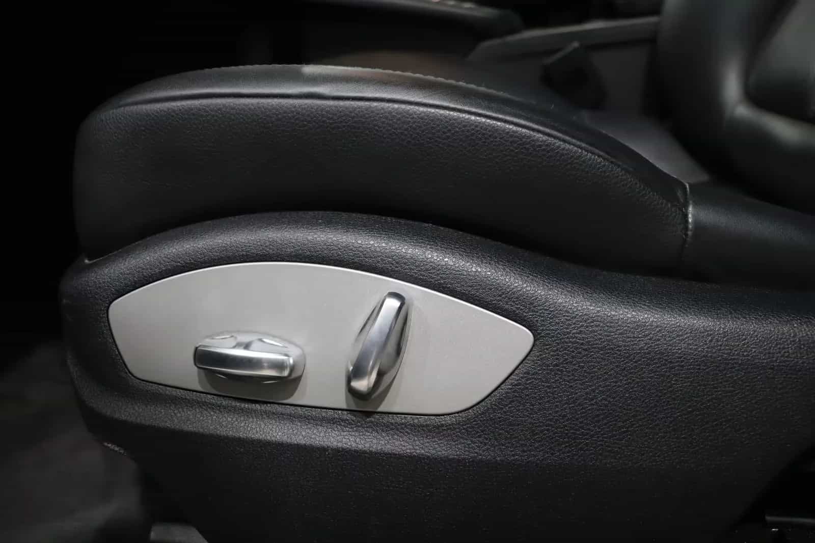 Porsche Macan 08/2021-photo-5