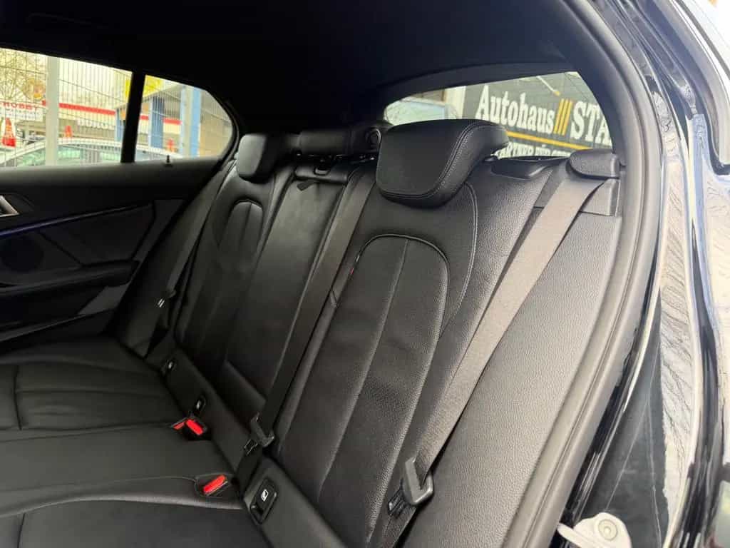 BMW M135 i xDrive Limousine / HEAD UP - LEDER 04/2021-photo-11