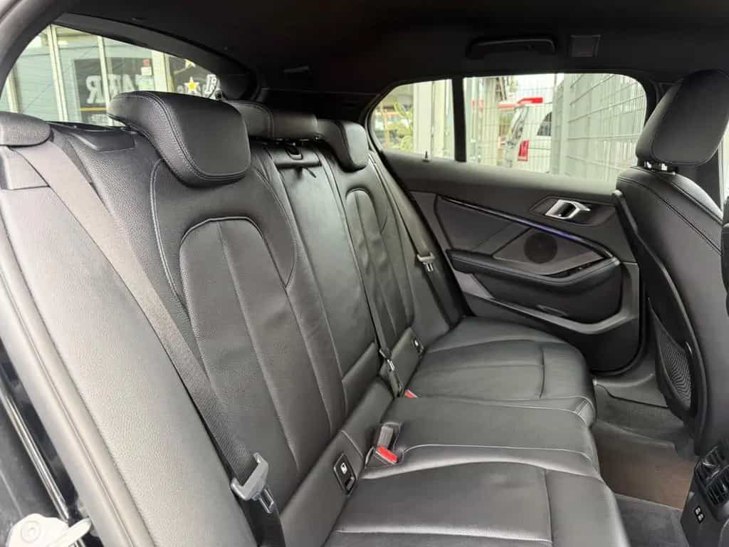 BMW M135 i xDrive Limousine / HEAD UP - LEDER 04/2021-photo-12