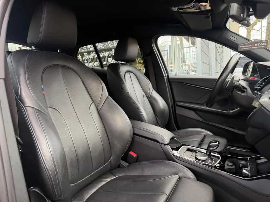 BMW M135 i xDrive Limousine / HEAD UP - LEDER 04/2021-photo-9