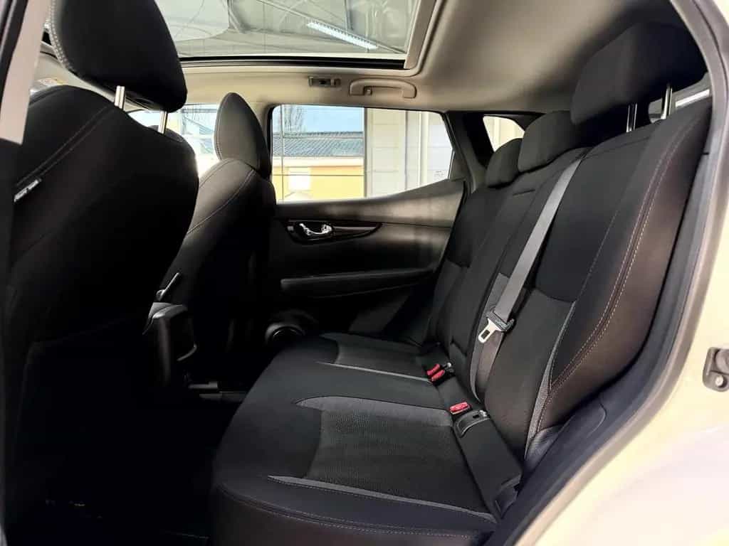 Nissan Qashqai 1.3 DIG-T DCT N-Connecta Pano. 360 AHK 12/2019-photo-9