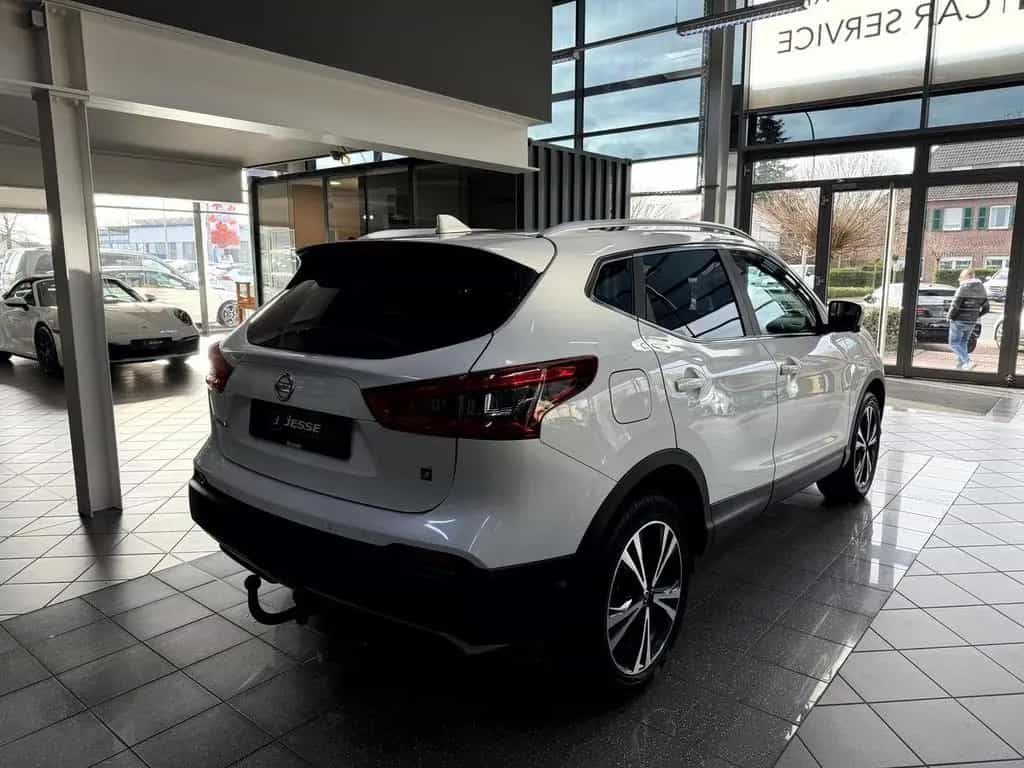 Nissan Qashqai 1.3 DIG-T DCT N-Connecta Pano. 360 AHK 12/2019-photo-3