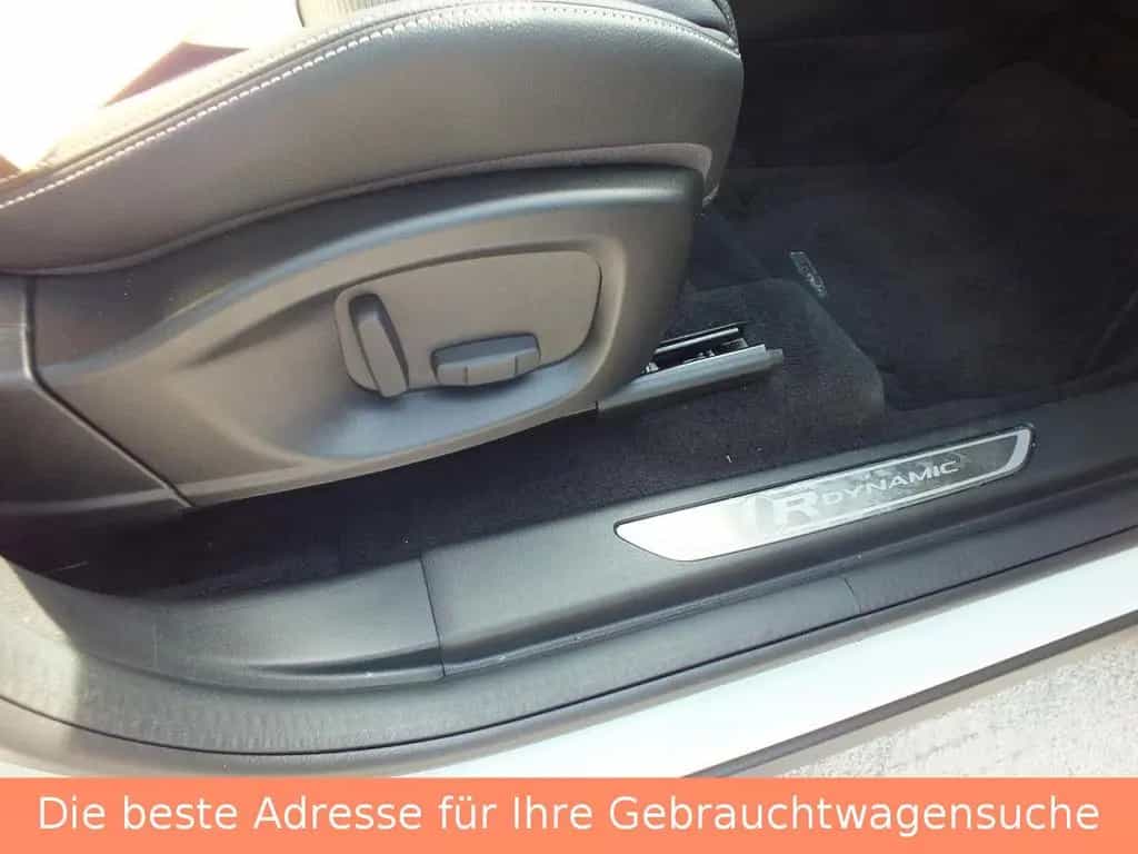 Jaguar E-Pace R-Dynamic AWD  2,0D  33.TKM 1.Hand Rares 04/2020-photo-26