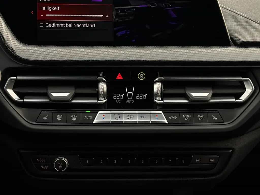 BMW 120 i Aut. Sport Line LED HiFi CarPlay SHZ AHK 08/2021-photo-24
