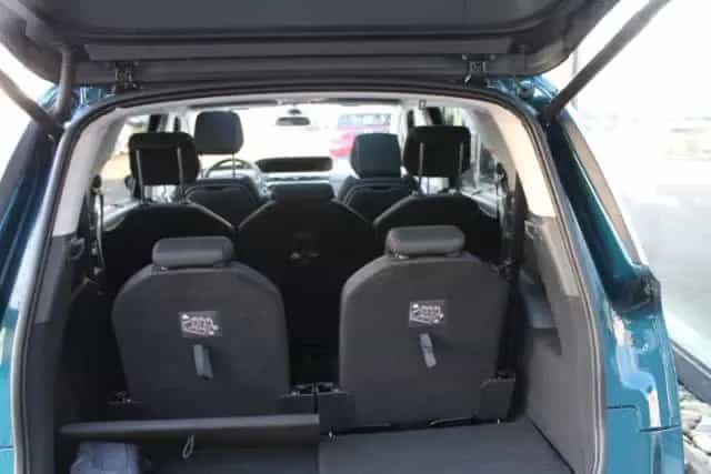Citroën C4 SpaceTourer Grand C4 Spacetourer Shine HDI 160 Autom. 02/2022-photo-5