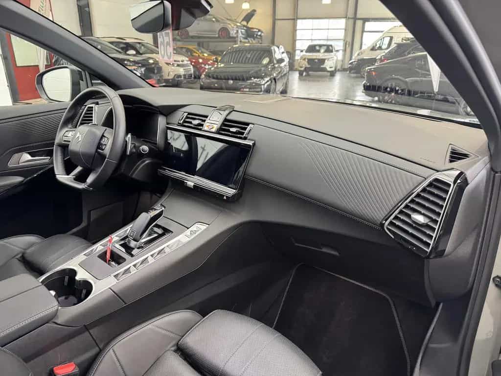 DS Automobiles DS7 (Crossback) DS7 Blue HDI 130 Étoile LED Nachtsicht Pano 03/2025-photo-18