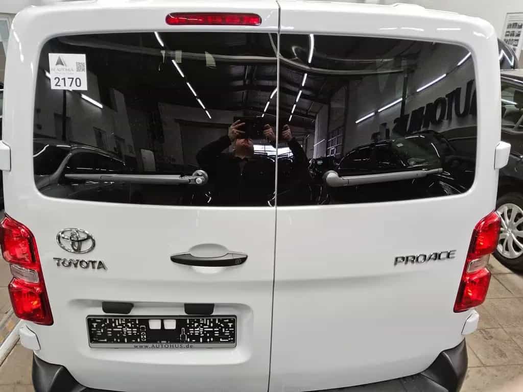 Toyota Proace (Verso) Proace 2.0 D-4D 9-Sitzer Klima Bluetooth 08/2023-photo-9
