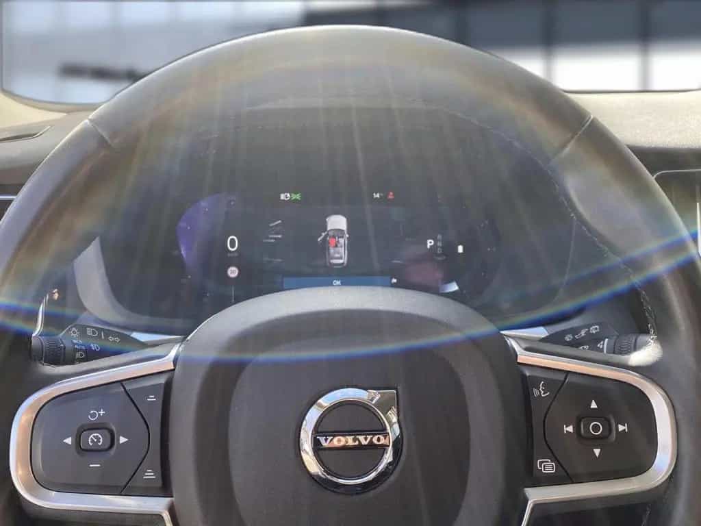 Volvo XC 60 Core 2WD Bluetooth Navi LED Klima Standhzg 02/2023-photo-12