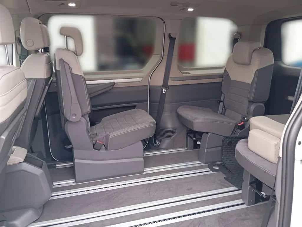 Volkswagen Transporter Multivan 2.0 TDI DSG Navi IQ.Light FrontAssis 10/2025-photo-9