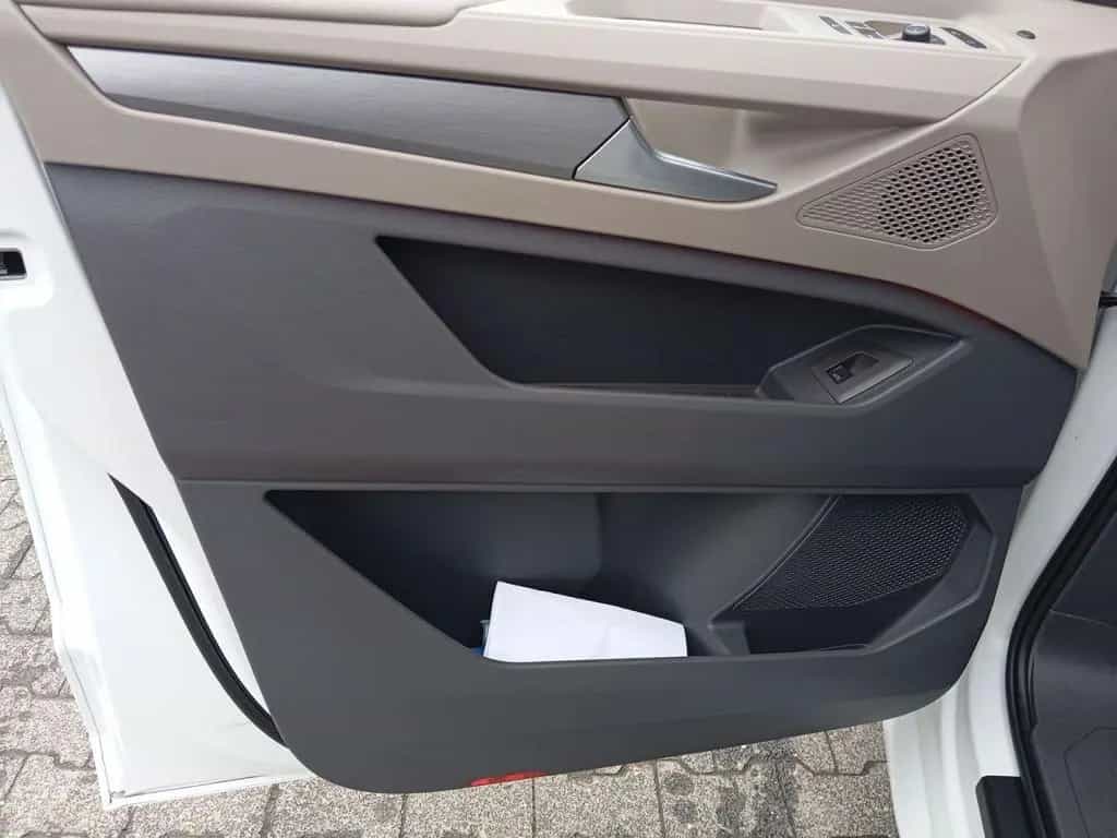 Volkswagen Transporter Multivan 2.0 TDI DSG Navi IQ.Light FrontAssis 10/2025-photo-6