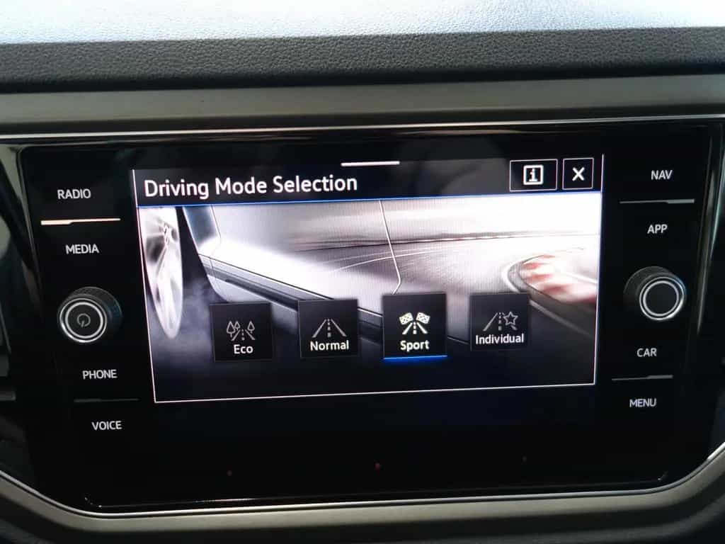 Volkswagen T-Roc 2.0 TDI Style/TEAM/1-HAND/KAMERA/CarPlay 12/2021-photo-38