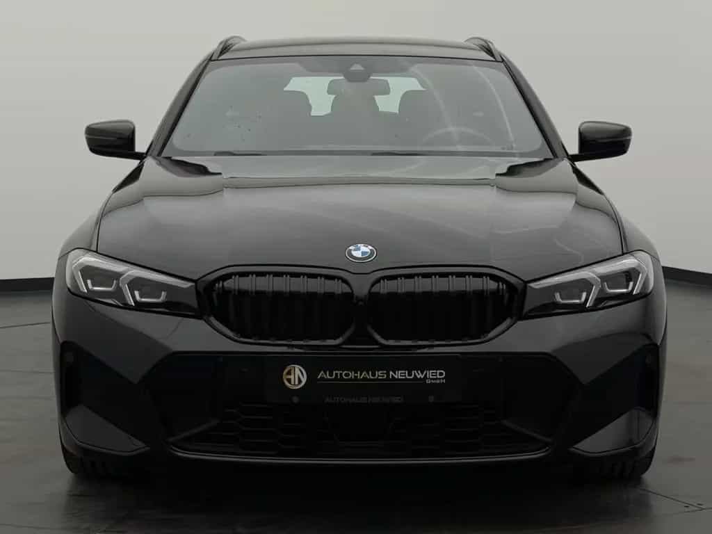 BMW 3 Series 330i Touring xDrive M Sport +LED-SW+CAM+ACC+ 11/2024-photo-1