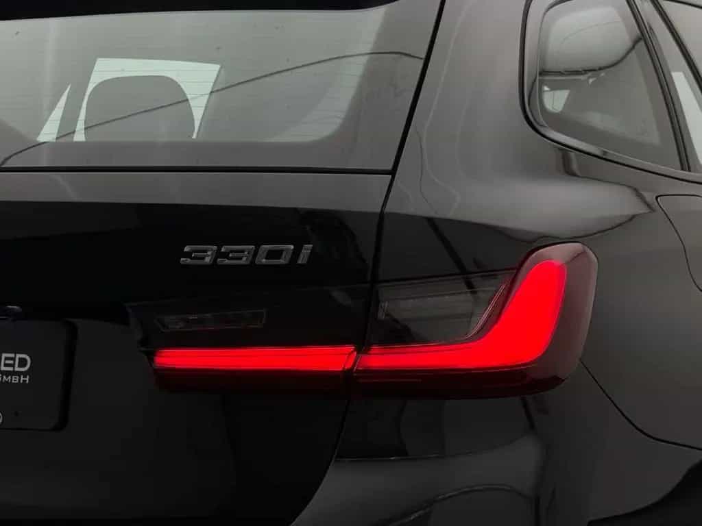 BMW 3 Series 330i Touring xDrive M Sport +LED-SW+CAM+ACC+ 11/2024-photo-16