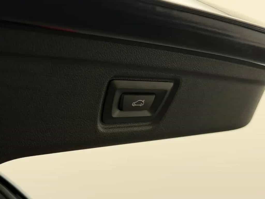 BMW 3 Series 330i Touring xDrive M Sport +LED-SW+CAM+ACC+ 11/2024-photo-30