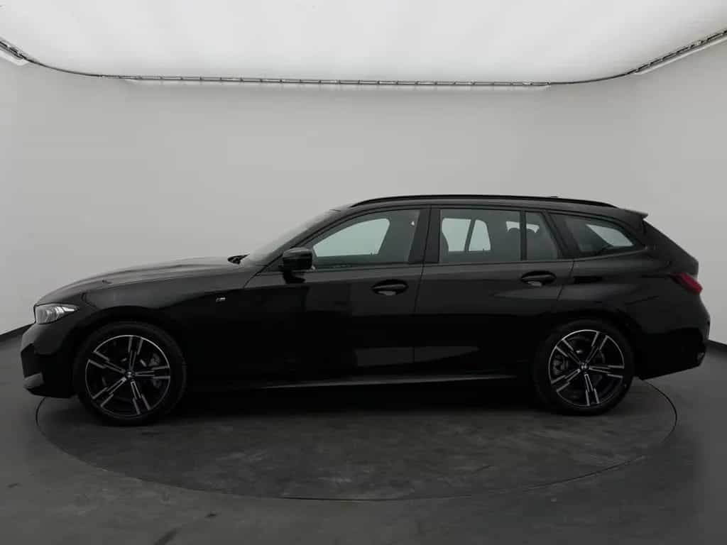 BMW 3 Series 330i Touring xDrive M Sport +LED-SW+CAM+ACC+ 11/2024-photo-4