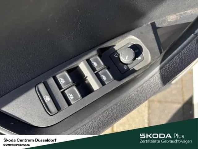 Skoda Karoq Ambition Business-Paket Amundsen Rückfahrk 01/2019-photo-11