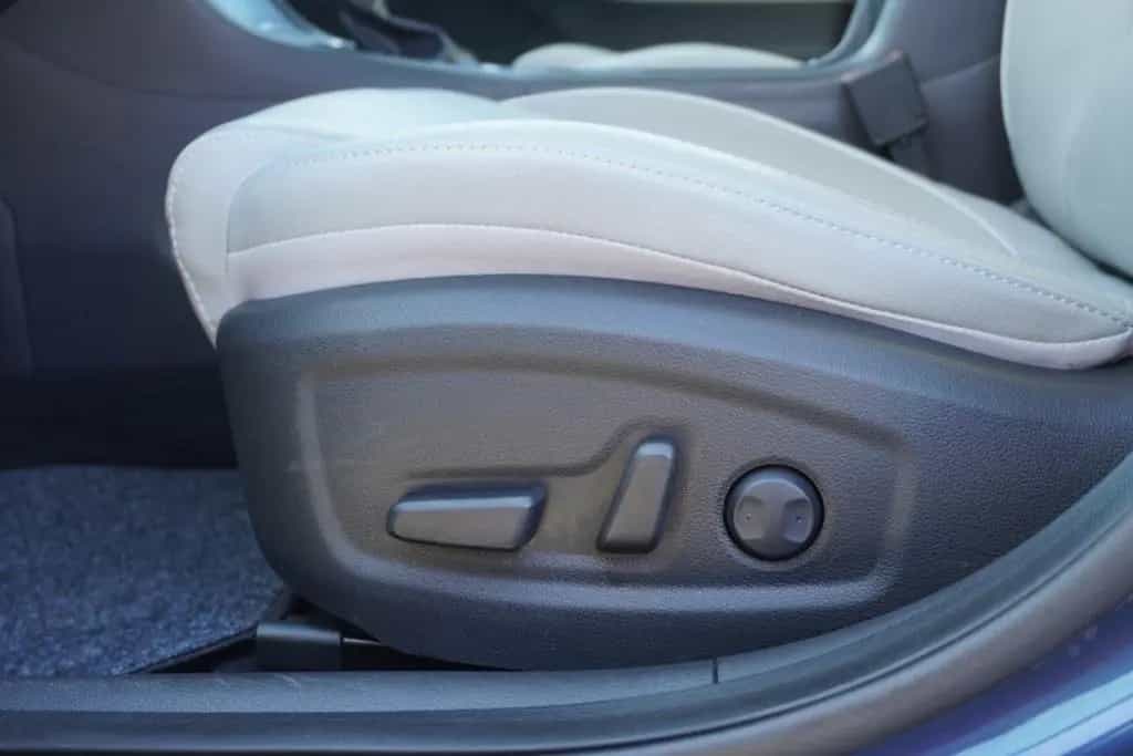 Hyundai i30 Kombi 1.4 T-GDI Premium LED Navi ACC Leder 08/2017-photo-10