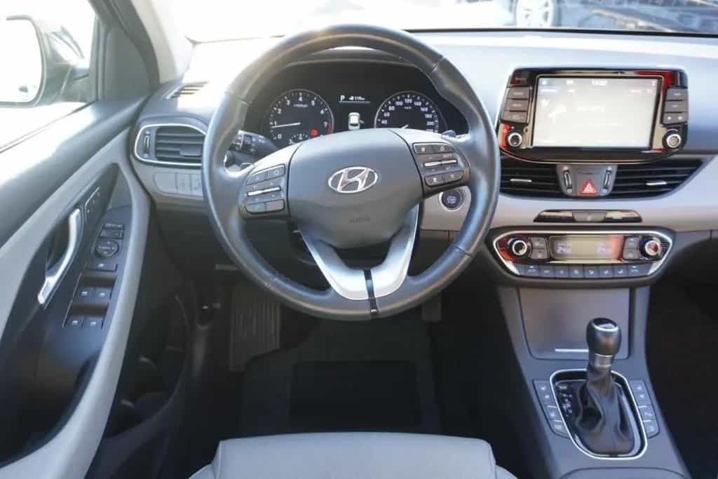 Hyundai i30 Kombi 1.4 T-GDI Premium LED Navi ACC Leder 08/2017-photo-15