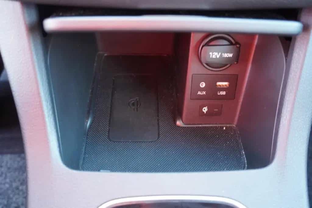 Hyundai i30 Kombi 1.4 T-GDI Premium LED Navi ACC Leder 08/2017-photo-30