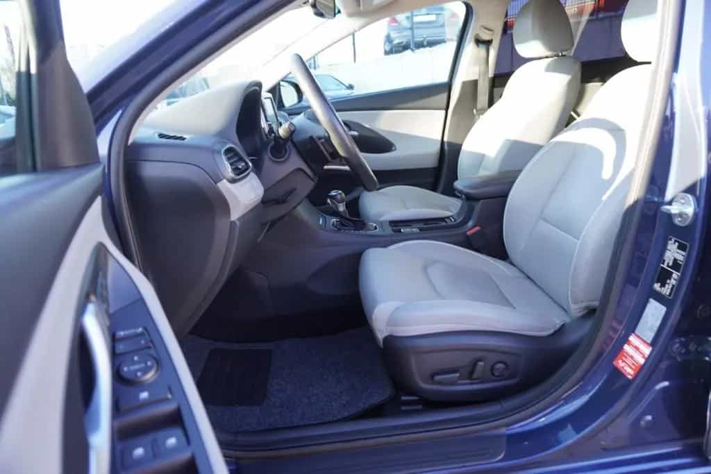 Hyundai i30 Kombi 1.4 T-GDI Premium LED Navi ACC Leder 08/2017-photo-9