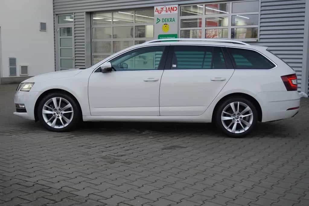 Skoda Octavia Combi 2.0 TSI Style AAC LED Navi SHZ Spo 11/2019-photo-7