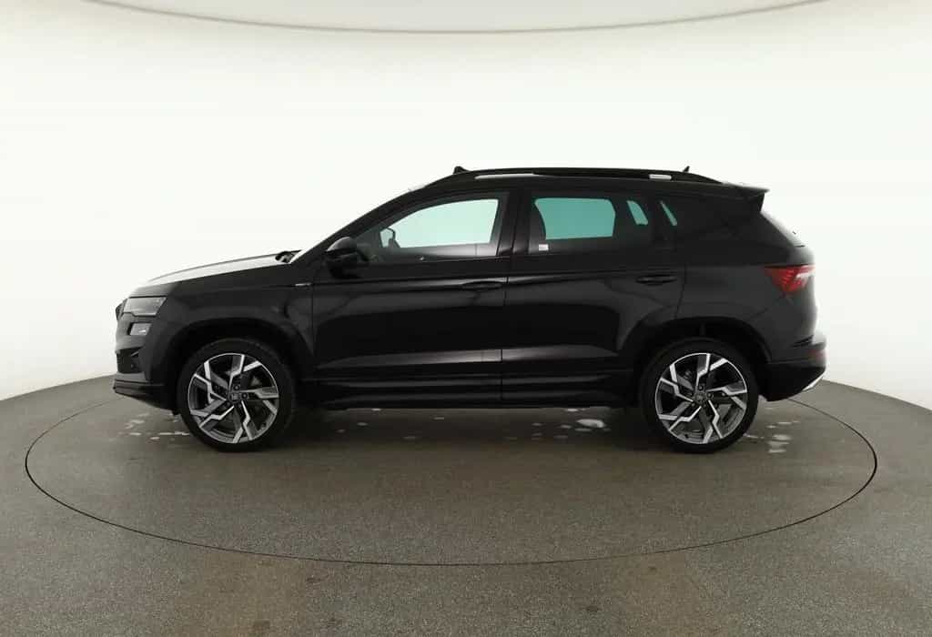 Skoda Karoq Sportline 1.5 TSI DSG Matrix ACC AHK Pano 09/2025-photo-1