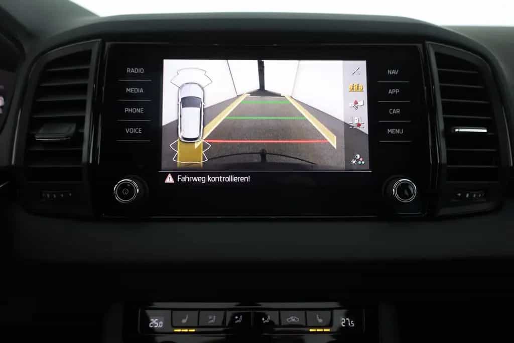 Skoda Karoq Sportline 1.5 TSI DSG Matrix ACC AHK Pano 09/2025-photo-25