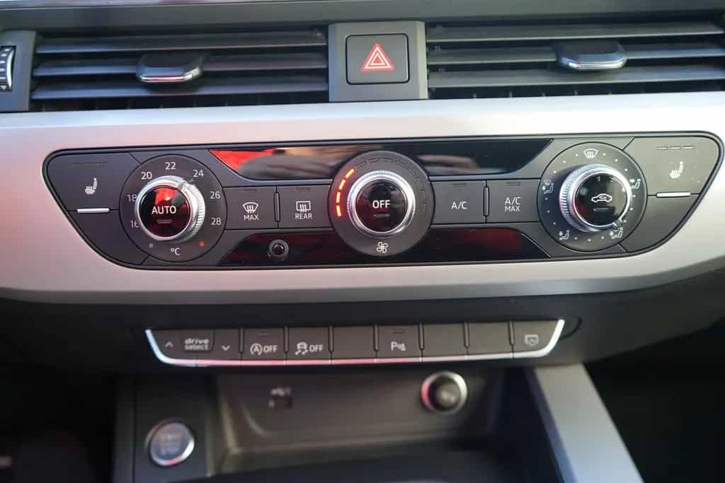 Audi A4 Avant 40 TDI S-Tronic LED Navi DAB USB Kamera 04/2021-photo-19