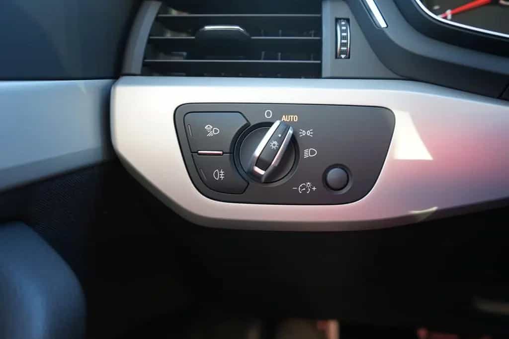 Audi A4 Avant 40 TDI S-Tronic LED Navi DAB USB Kamera 04/2021-photo-28