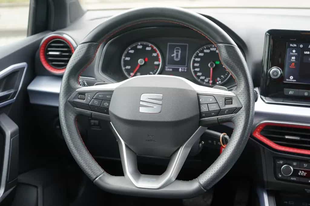 Seat Arona 1.0 TSI FR DSG LED FullLink Sitzheizung 03/2022-photo-19