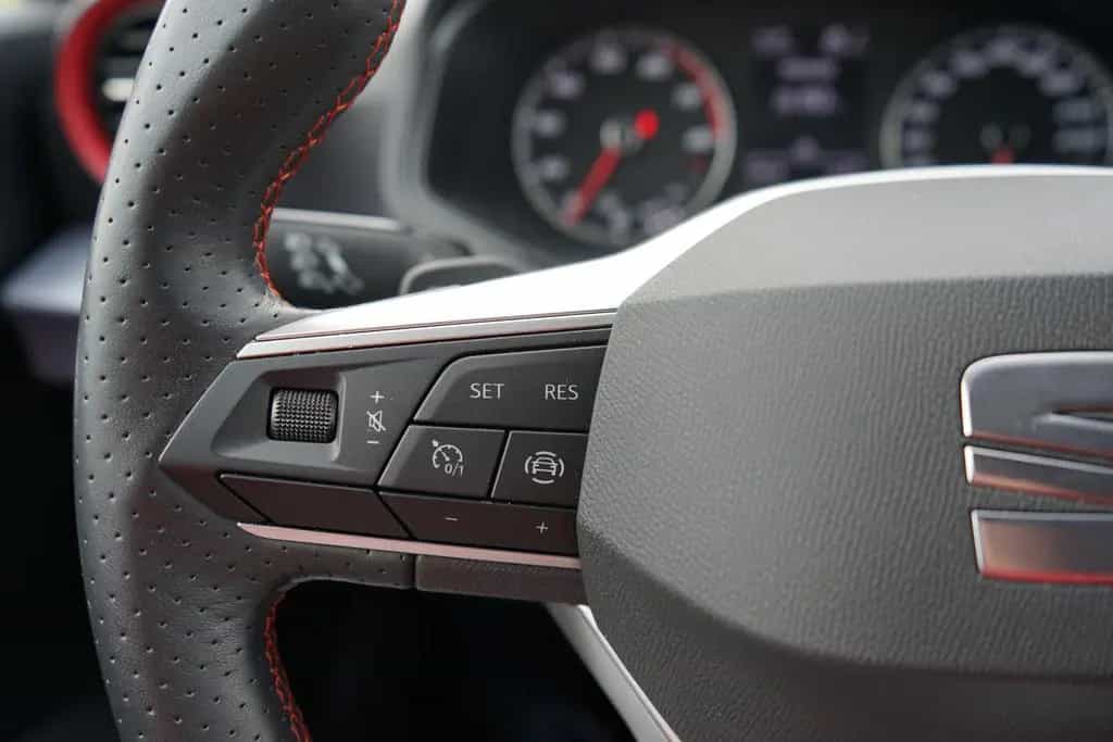 Seat Arona 1.0 TSI FR DSG LED FullLink Sitzheizung 03/2022-photo-22