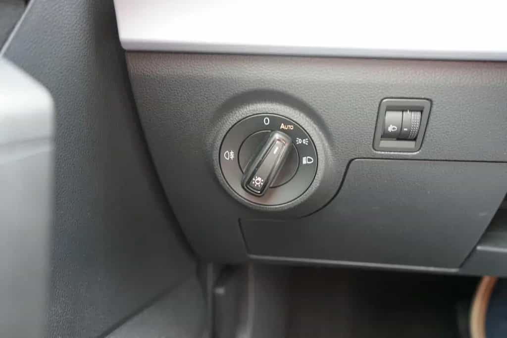 Seat Arona 1.0 TSI FR DSG LED FullLink Sitzheizung 03/2022-photo-25