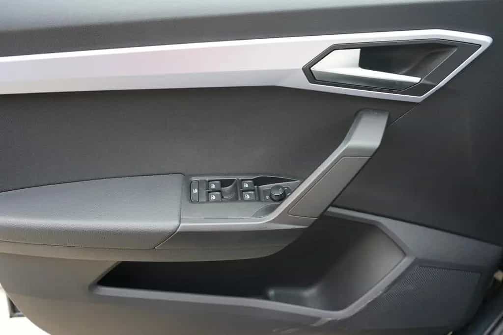 Seat Arona 1.0 TSI FR DSG LED FullLink Sitzheizung 03/2022-photo-26