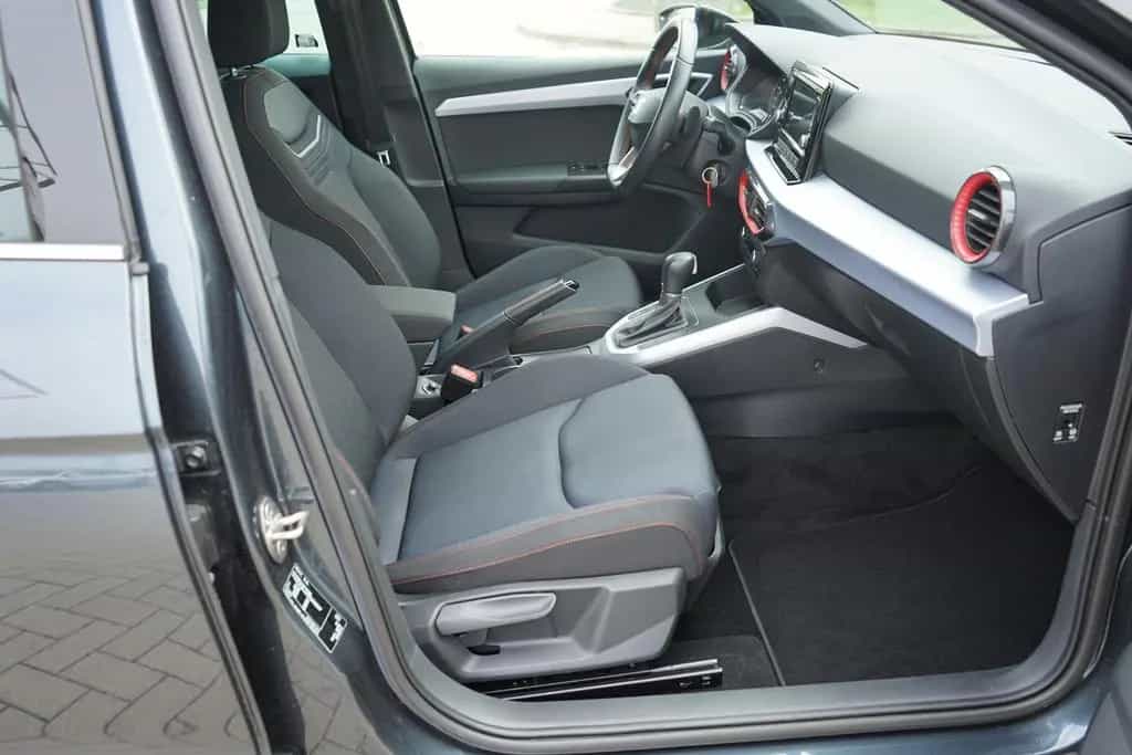 Seat Arona 1.0 TSI FR DSG LED FullLink Sitzheizung 03/2022-photo-29