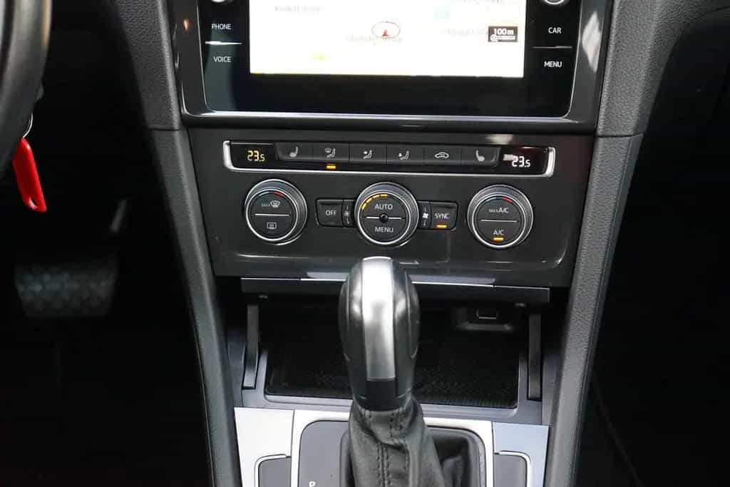 Volkswagen Golf VII Variant 1.5 TSI Navi ACC Kamera 04/2020-photo-10