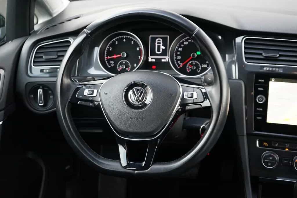 Volkswagen Golf VII Variant 1.5 TSI Navi ACC Kamera 04/2020-photo-21