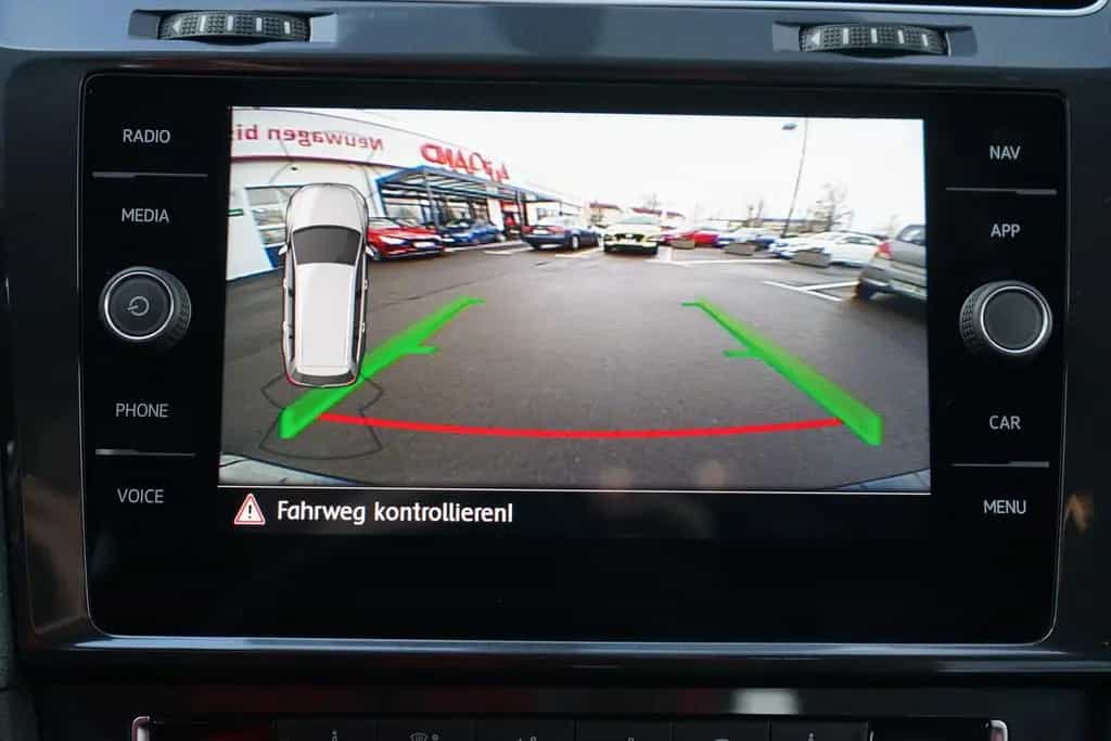 Volkswagen Golf VII Variant 1.5 TSI Navi ACC Kamera 04/2020-photo-24