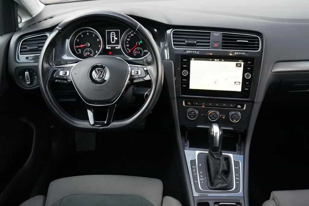 Volkswagen Golf VII Variant 1.5 TSI Navi ACC Kamera 04/2020-photo-8