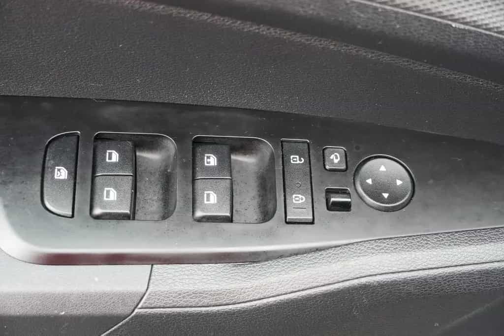Kia Sportage 1.6 T-GDI Klimaaut. Sitzheizung Kamera 03/2022-photo-33