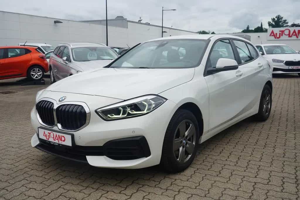 BMW 118 i Advantage LED Navi Tempomat Sitzheizung USB 07/2022-photo-1