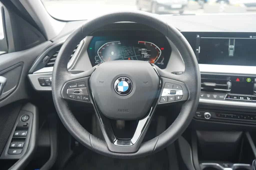 BMW 118 i Advantage LED Navi Tempomat Sitzheizung USB 07/2022-photo-12