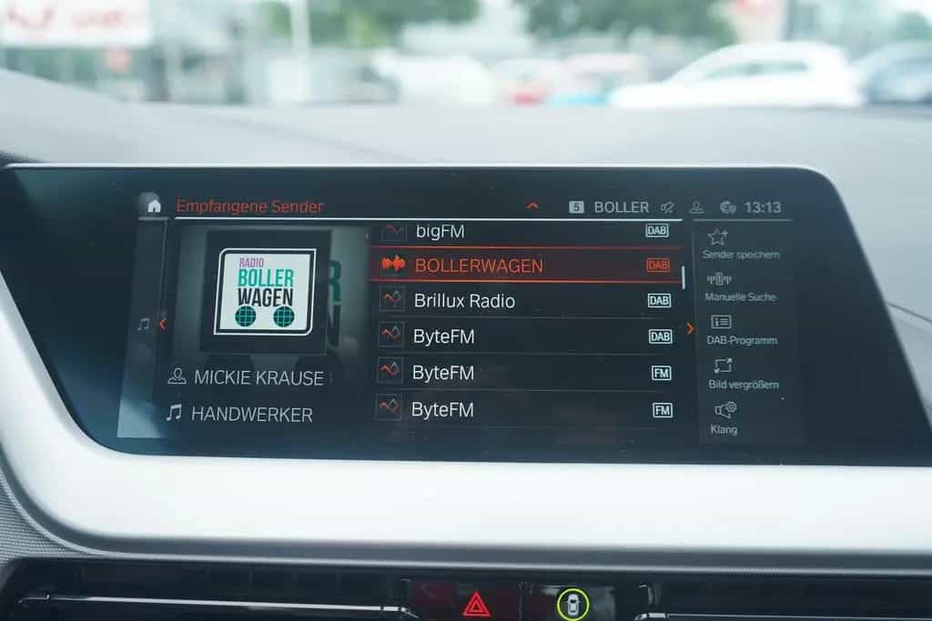BMW 118 i Advantage LED Navi Tempomat Sitzheizung USB 07/2022-photo-14