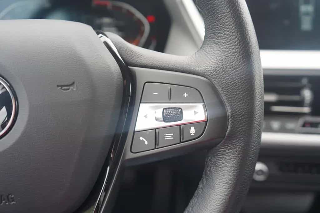 BMW 118 i Advantage LED Navi Tempomat Sitzheizung USB 07/2022-photo-23