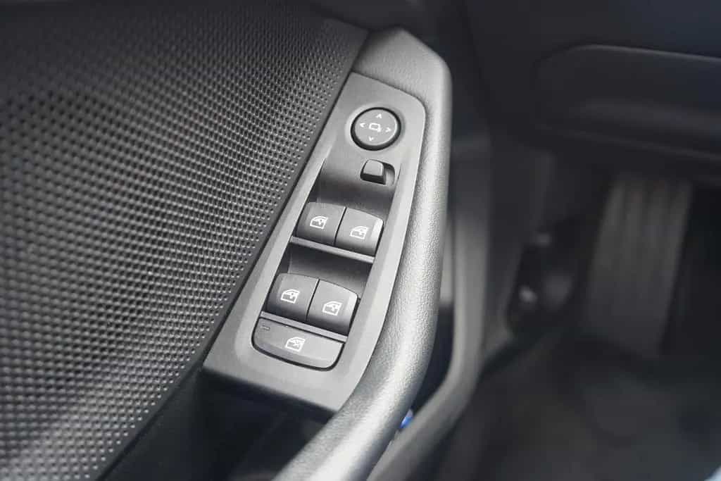 BMW 118 i Advantage LED Navi Tempomat Sitzheizung USB 07/2022-photo-28