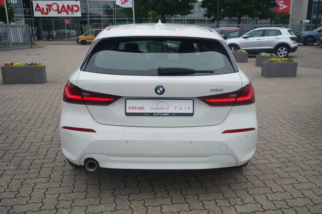 BMW 118 i Advantage LED Navi Tempomat Sitzheizung USB 07/2022-photo-3